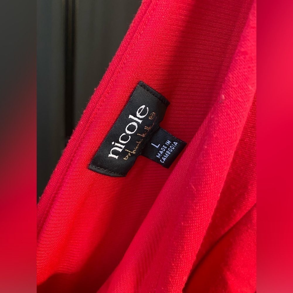 ‼️RED VNECK DRESS‼️ - Picture 4 of 5